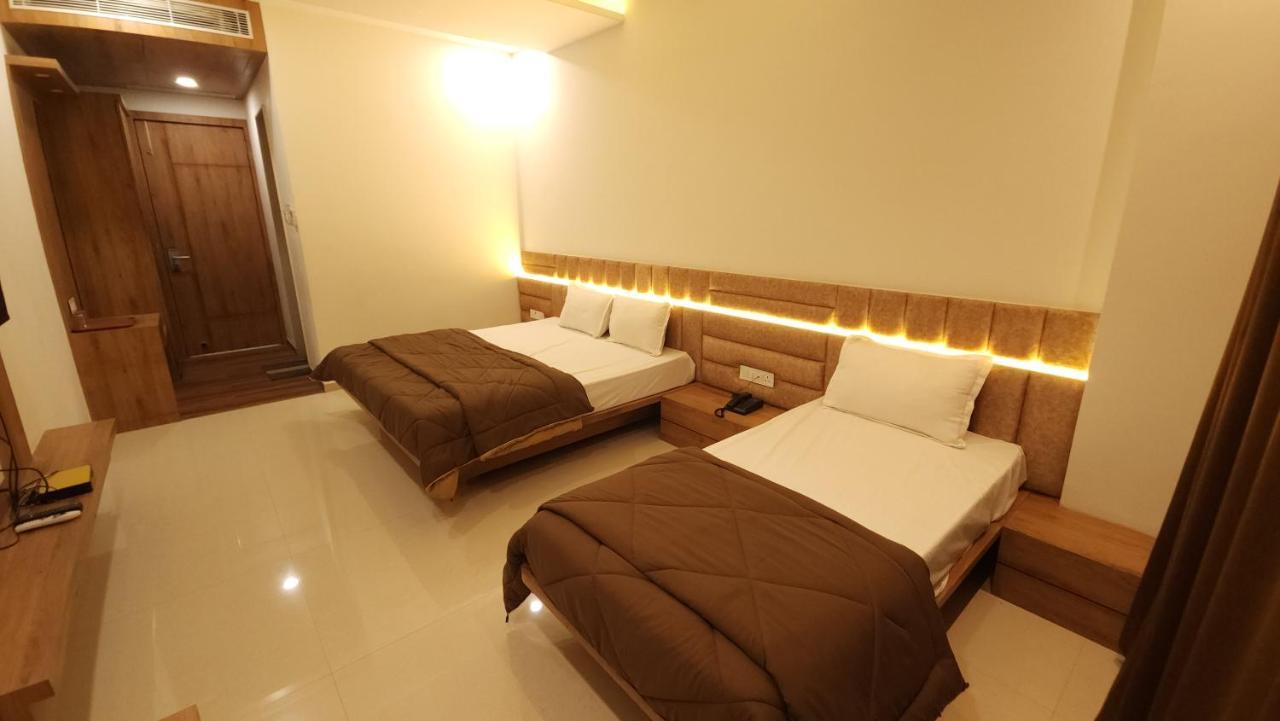 Aanandam Greens Hotel Sehore Exterior photo